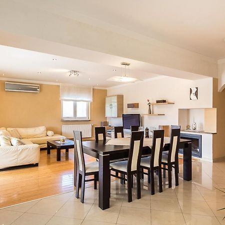 Apartment Igor 3 **** เมดูลิน ภายนอก รูปภาพ