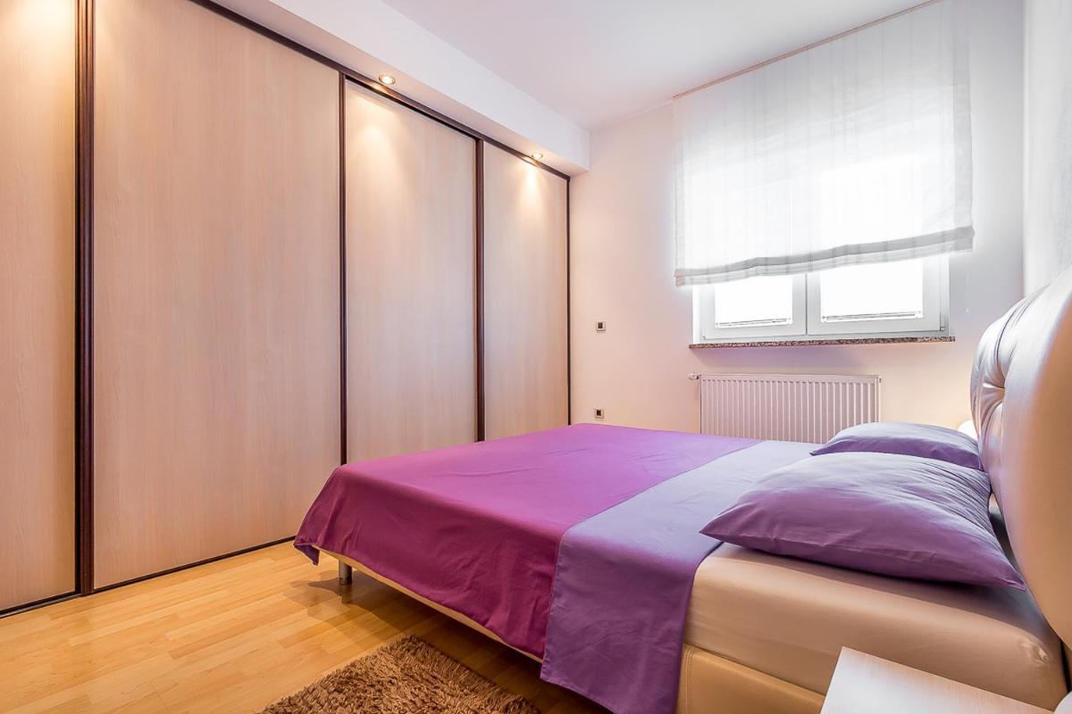 Apartment Igor 3 **** เมดูลิน ภายนอก รูปภาพ