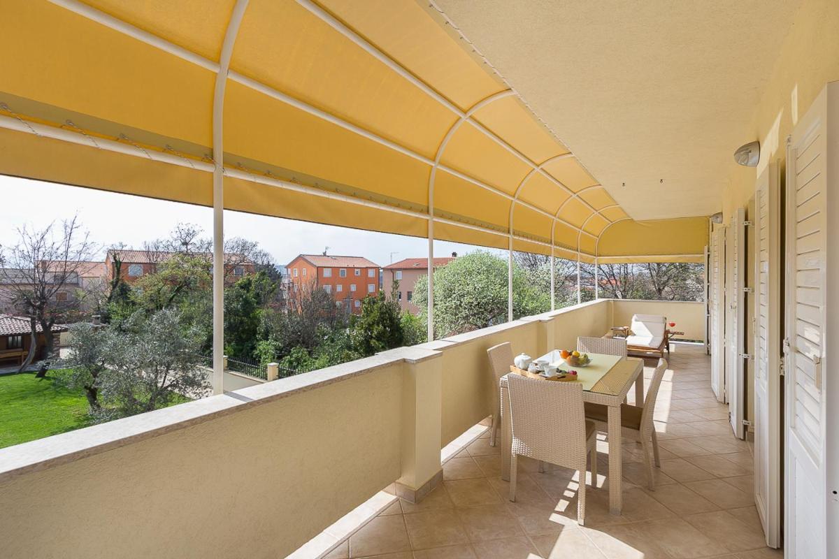 Apartment Igor 3 **** เมดูลิน ภายนอก รูปภาพ